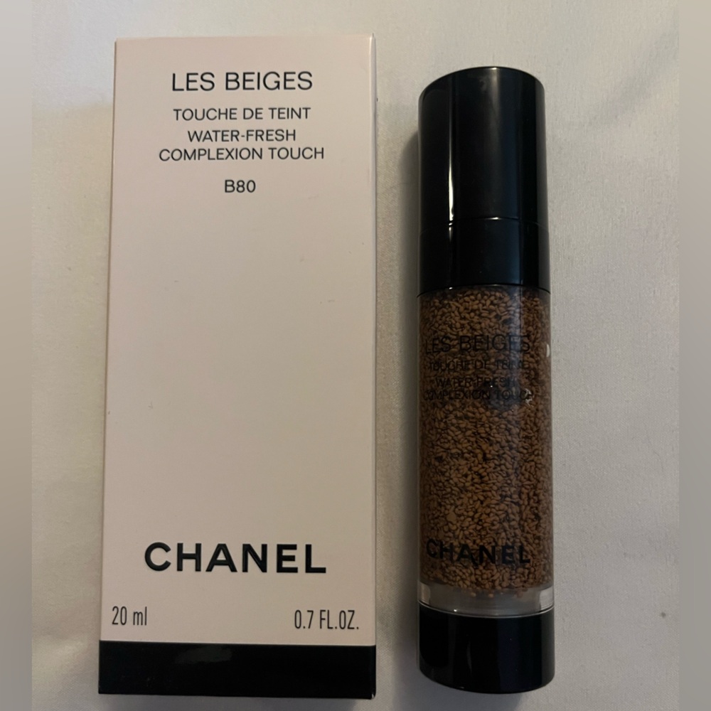 Chanel Les Beiges Water Fresh Complexion Touch